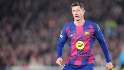 hupu-罗马诺：莱万很快决定俱乐部和国家队未来，巴萨提供1年合同+降薪