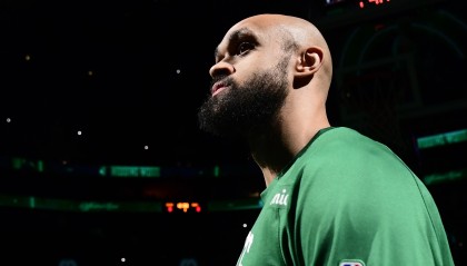 虎扑体育-克劳福德：德里克·怀特就像变形金刚 他能适应任何情况&amp;这很罕见